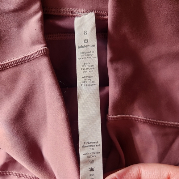 Lululemon In Movement Shorts Mauve Size 8. - Picture 4 of 8